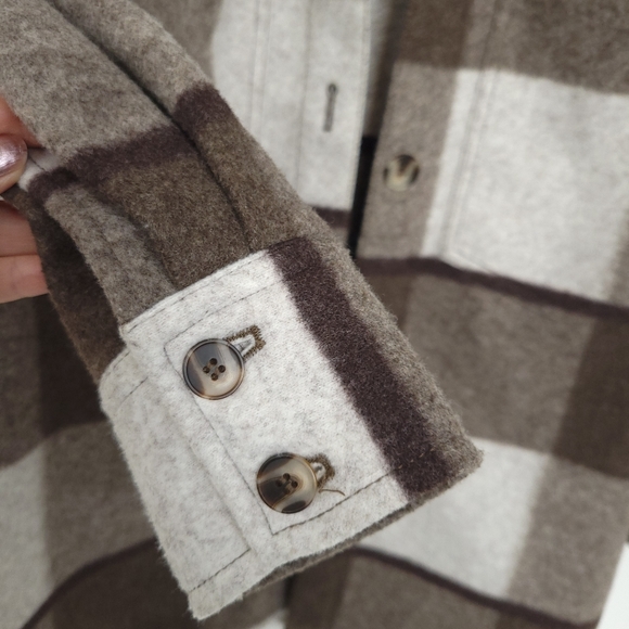 H & M Felted Oversized plaid shirt in woven felted fabric Jacket, - Picture 10 of 10